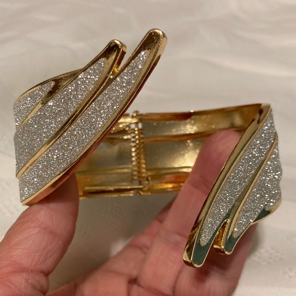 Bracelet - Picture 3 of 7